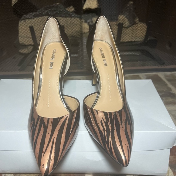 Gianni Bini Devann Brown and gold Ombray D’orsay heels - Picture 5 of 10